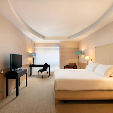 Precise House Mantegna