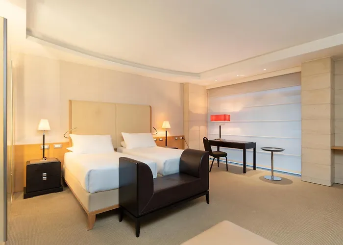 Precise House Mantegna Szálloda