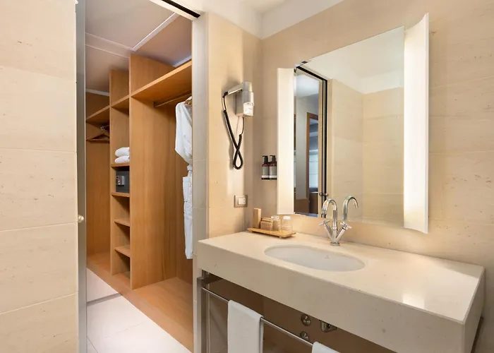 Precise House Mantegna 4*