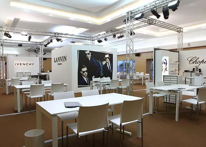 Precise House Mantegna