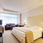Precise House Mantegna Hotel