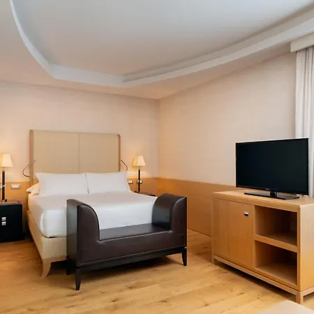 Otel Precise House Mantegna 4*