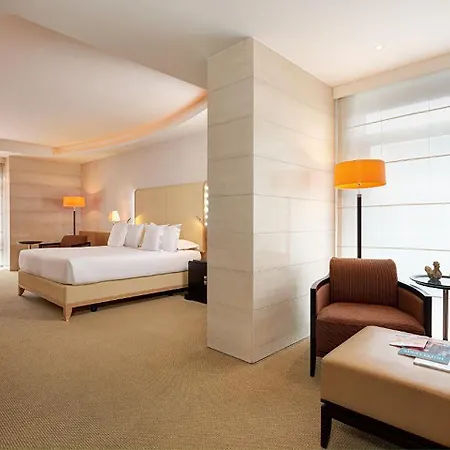 Precise House Mantegna Hotel 4*