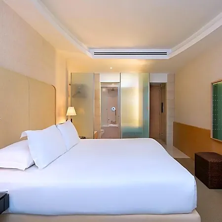 Hotel Precise House Mantegna 4*