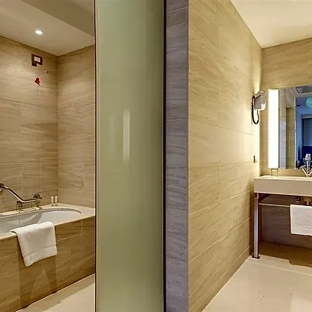 Precise House Mantegna Hotel