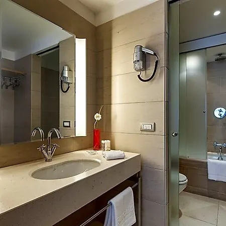 Precise House Mantegna Hotel 4*