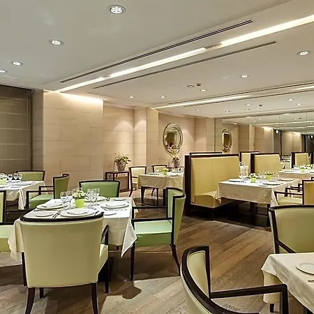 Hotel Precise House Mantegna 4*