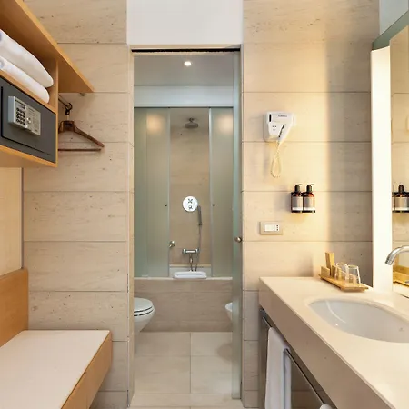 Precise House Mantegna 4* Rom