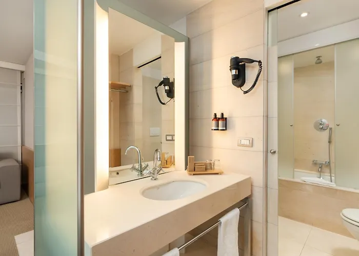 Precise House Mantegna Otel 4*