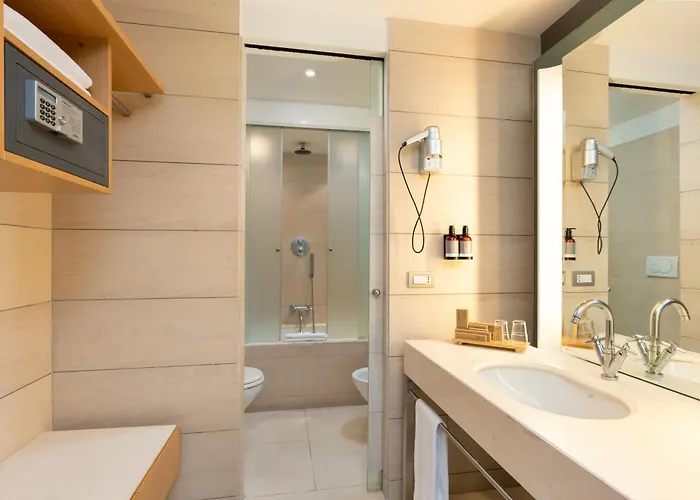 Hotel Precise House Mantegna 4*