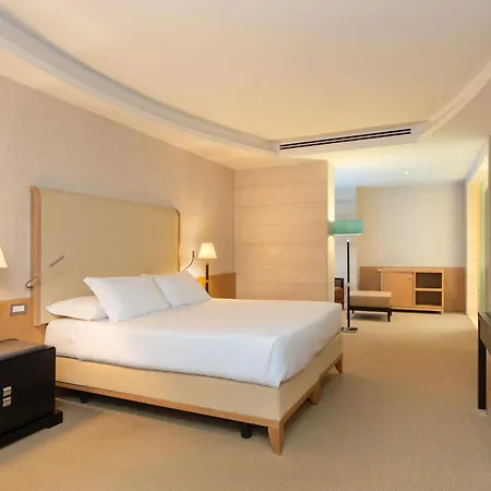 Precise House Mantegna מלון 4*