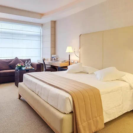 Precise House Mantegna Hotell